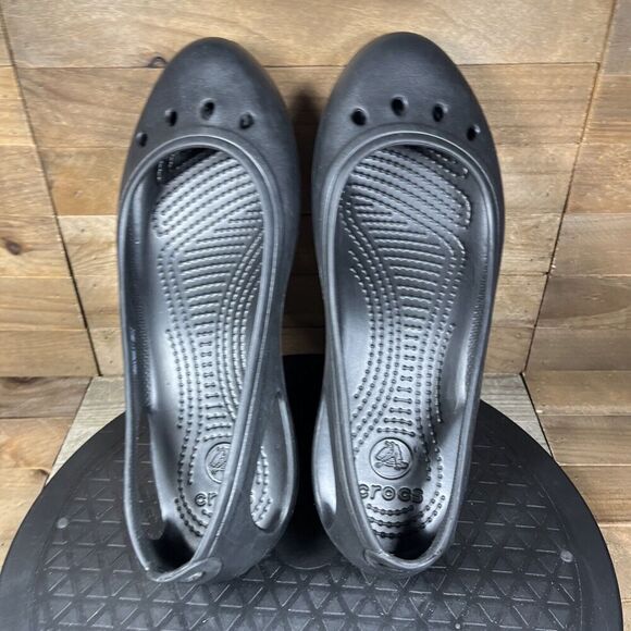 Crocs Kadee Flats Womens Size 8 Black Slip On Sandals Cutout Rubber Shoes - Picture 5 of 10